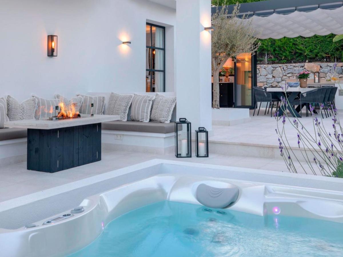 Vacation Marbella I Villa Lina, Golf Valley, Private Heated Pool, Jacuzzi, Close To The Marina Exteriör bild